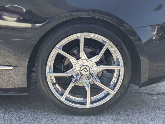 Used 2014 Cadillac ELR w/ Luxury Package image 30