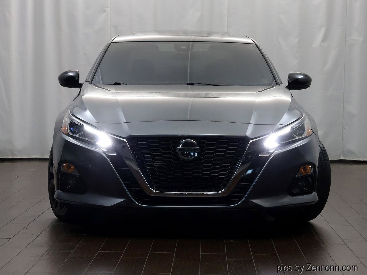 Used 2022 Nissan Altima 2.5 SR w/ Midnight Edition Package FWD image 5