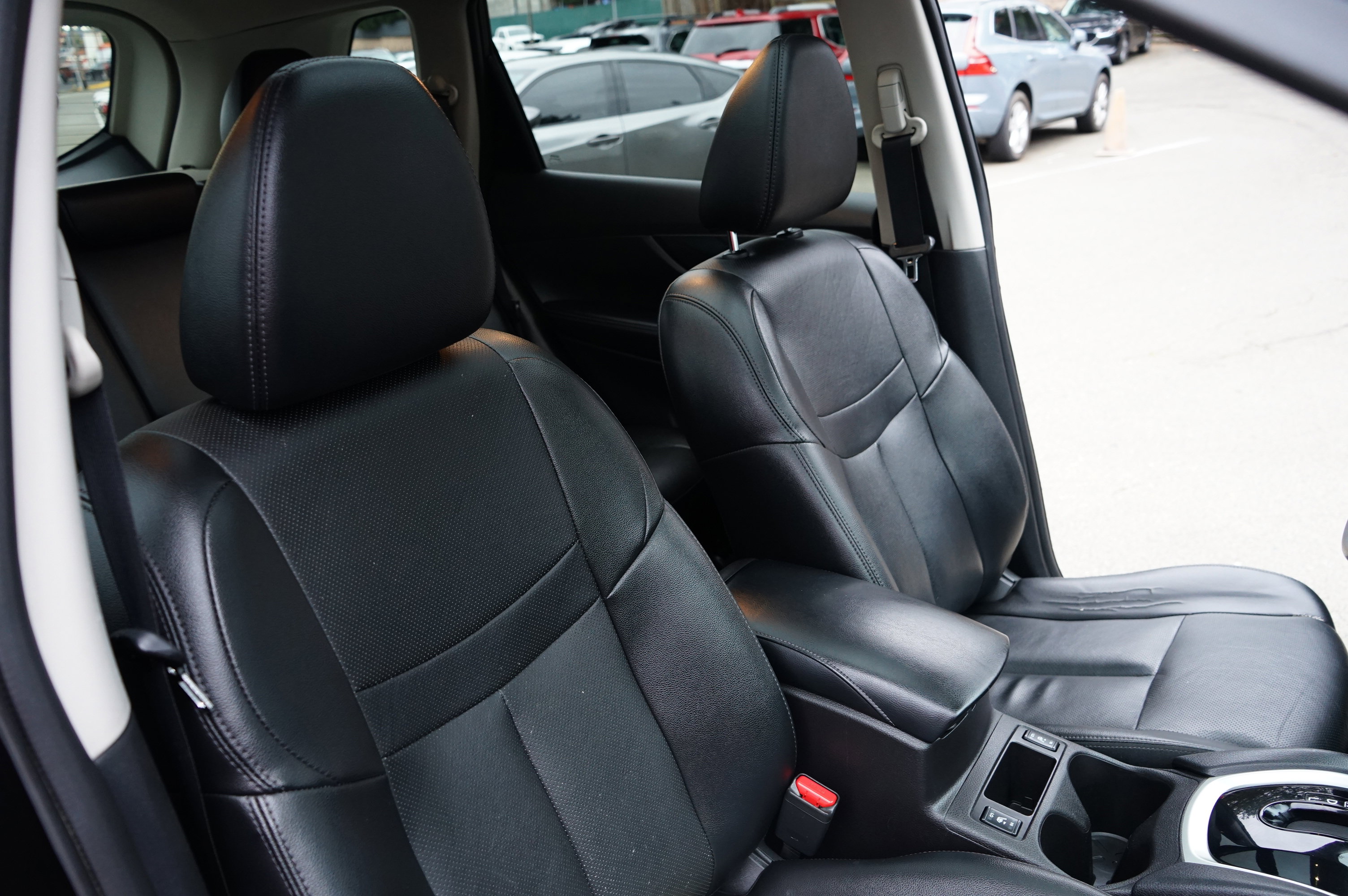 Used 2016 Nissan Rogue SL w/ SL Premium Package image 19