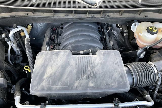 Used 2021 Chevrolet Suburban RST w/ Rear Media and Nav Package AWD/4WD image 32