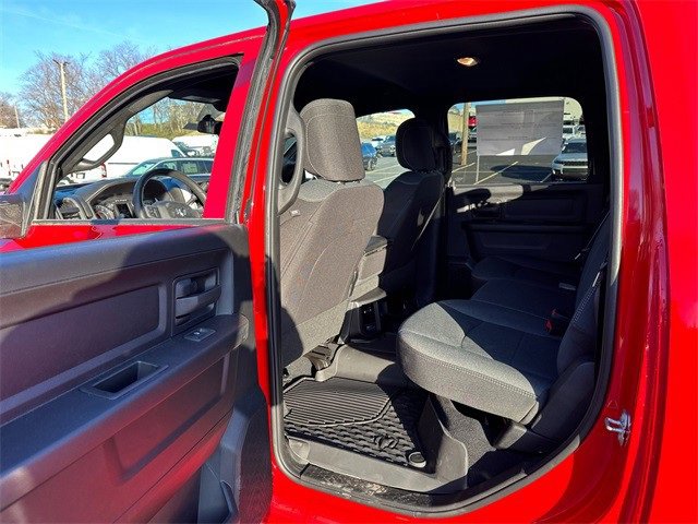 Used 2024 RAM 2500 Tradesman w/ Chrome Appearance Group image 11