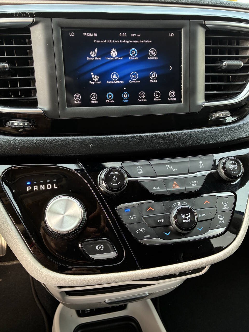 Used 2019 Chrysler Pacifica Touring-L FWD image 34