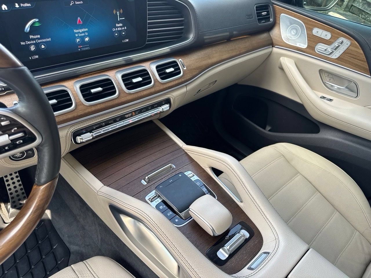 Used 2020 Mercedes-Benz GLS 580 4MATIC image 23