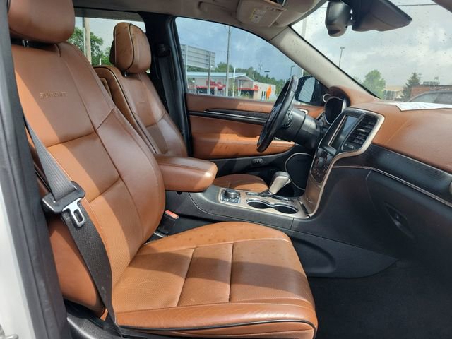 Used 2016 Jeep Grand Cherokee Summit w/ Platinum Series Group AWD/4WD image 29