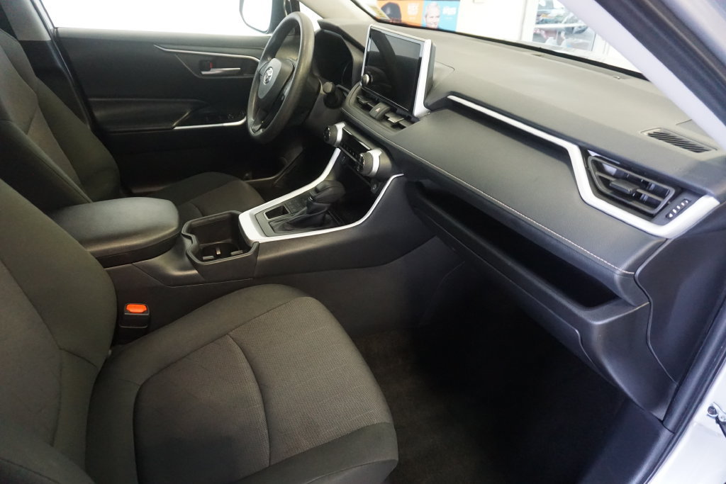 Certified 2025 Toyota RAV4 XLE AWD/4WD image 24