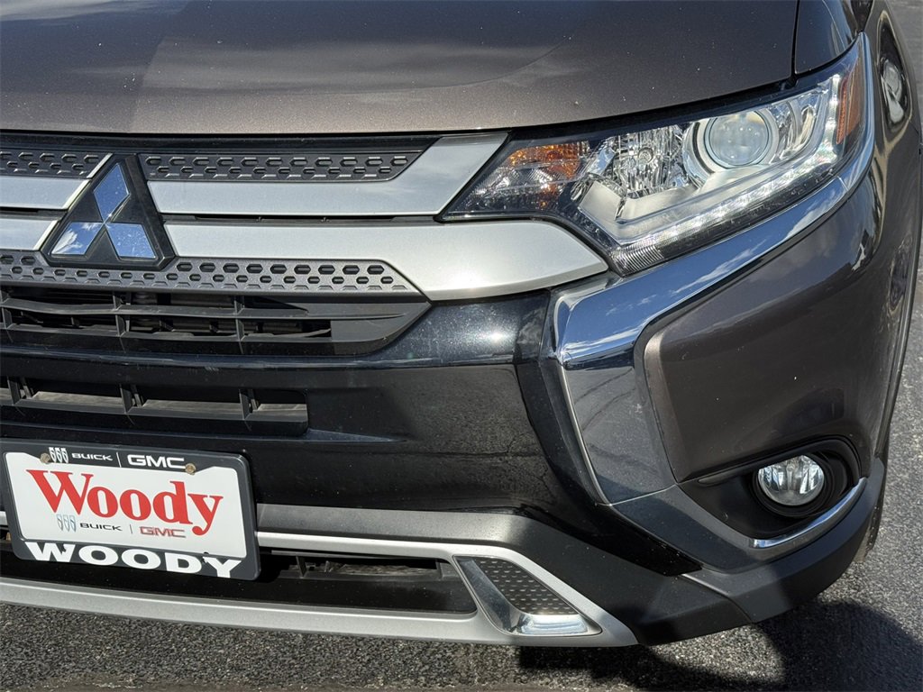 Used 2019 Mitsubishi Outlander SE image 10