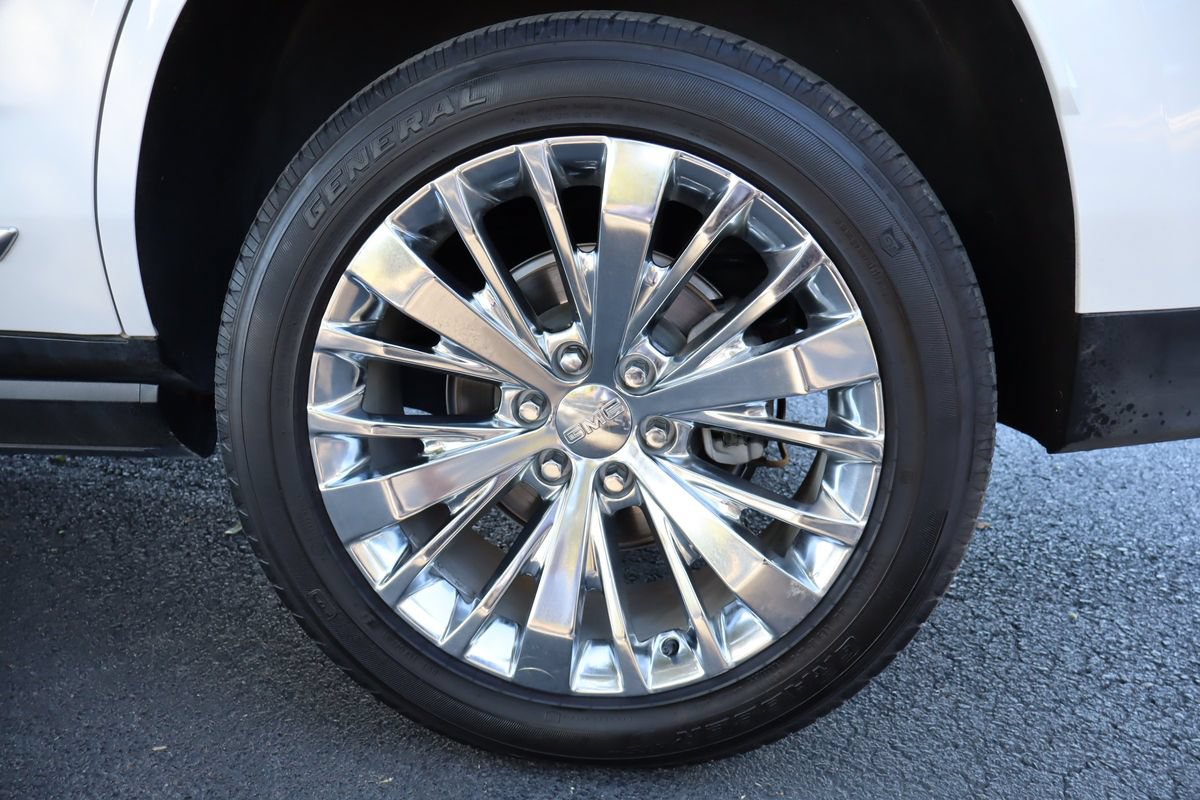 Used 2021 GMC Yukon Denali w/ Denali Premium Package AWD/4WD image 44