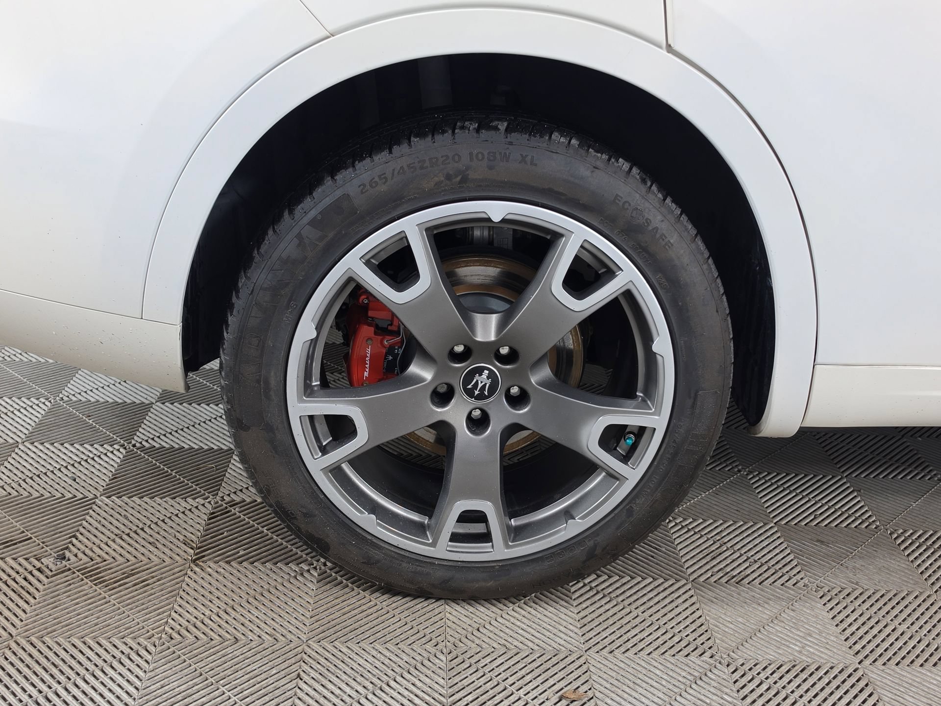Used 2023 Maserati Levante GT AWD/4WD image 10