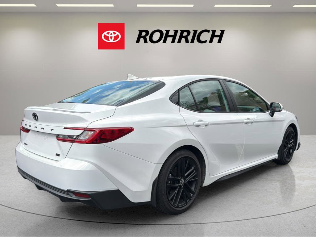 Used 2026 Toyota Camry SE w/ Convenience Package FWD image 6
