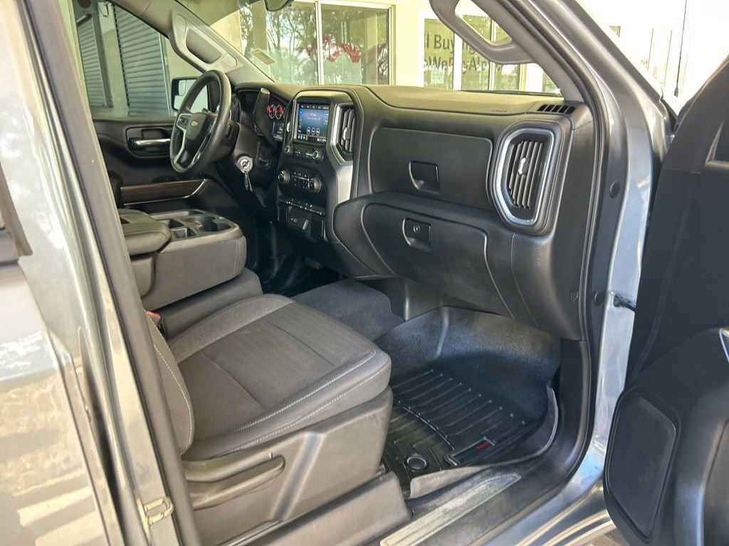 Used 2020 Chevrolet Silverado 1500 LT image 24