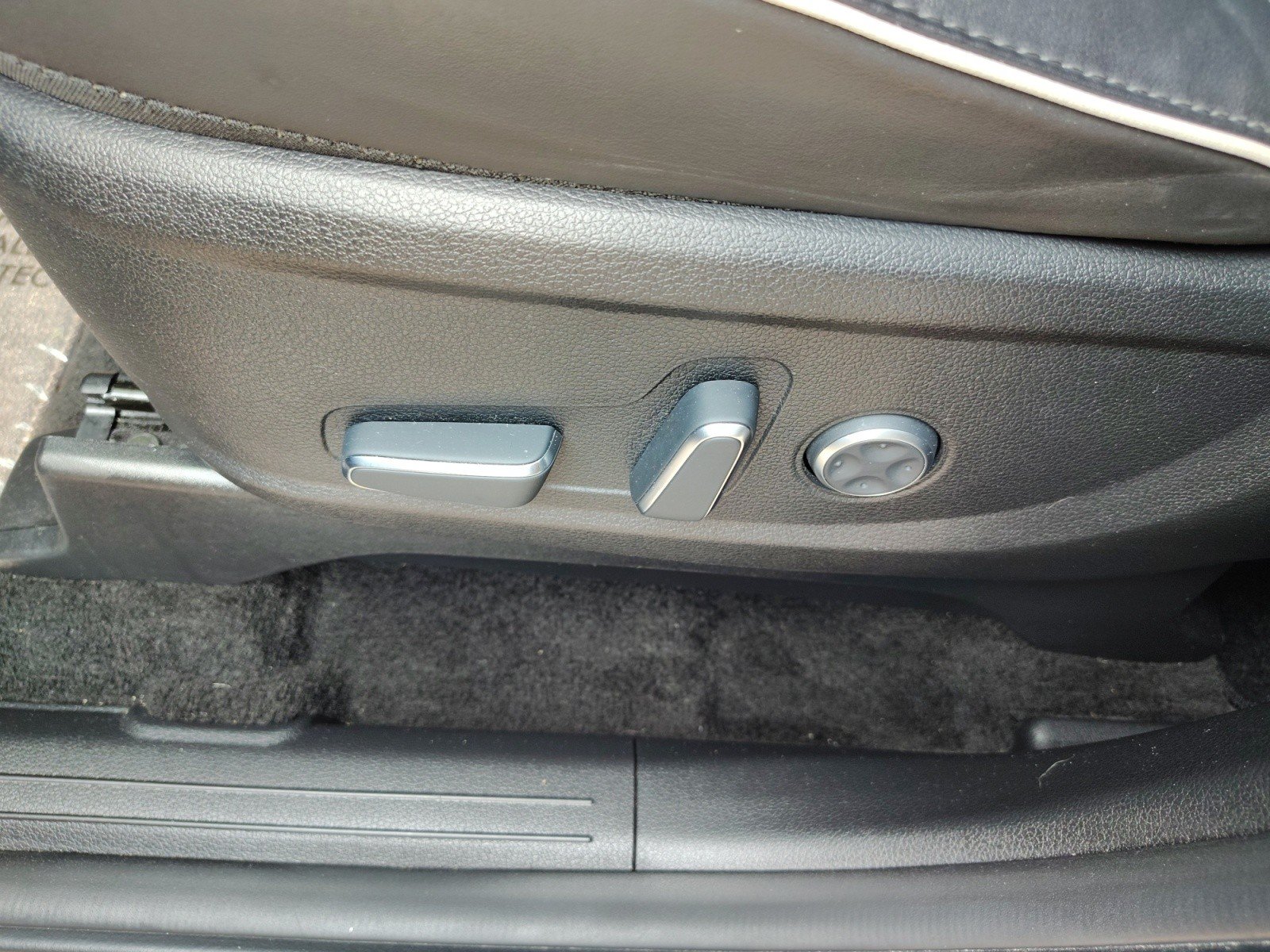 Used 2024 Hyundai Palisade SEL FWD image 11