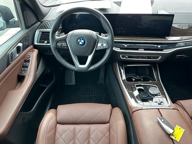 Certified 2024 BMW X5 xDrive50e w/ Premium Package image 22