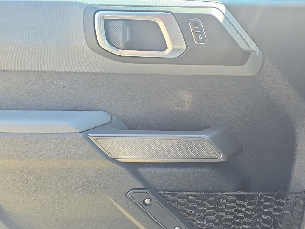 Certified 2022 Ford Bronco Black Diamond image 17