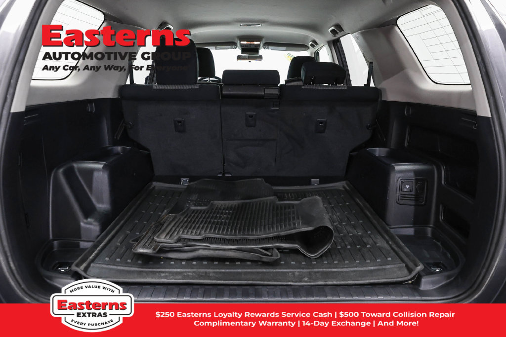 Used 2017 Toyota 4Runner SR5 AWD/4WD image 10