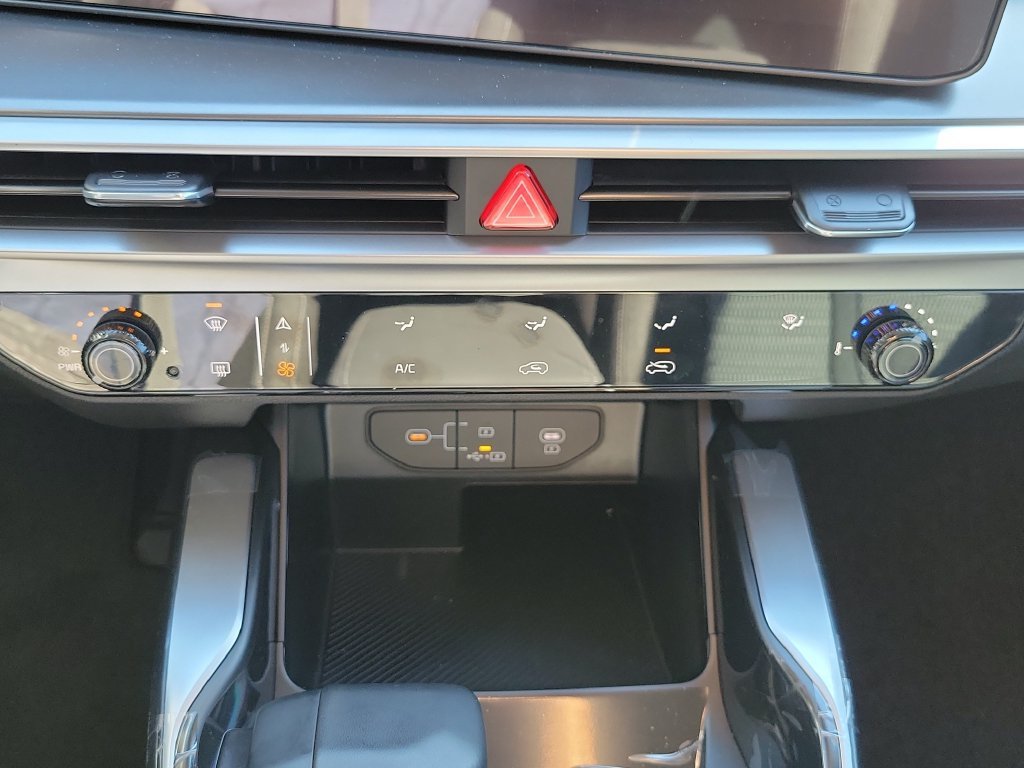 New 2026 Kia Sorento LX FWD image 29