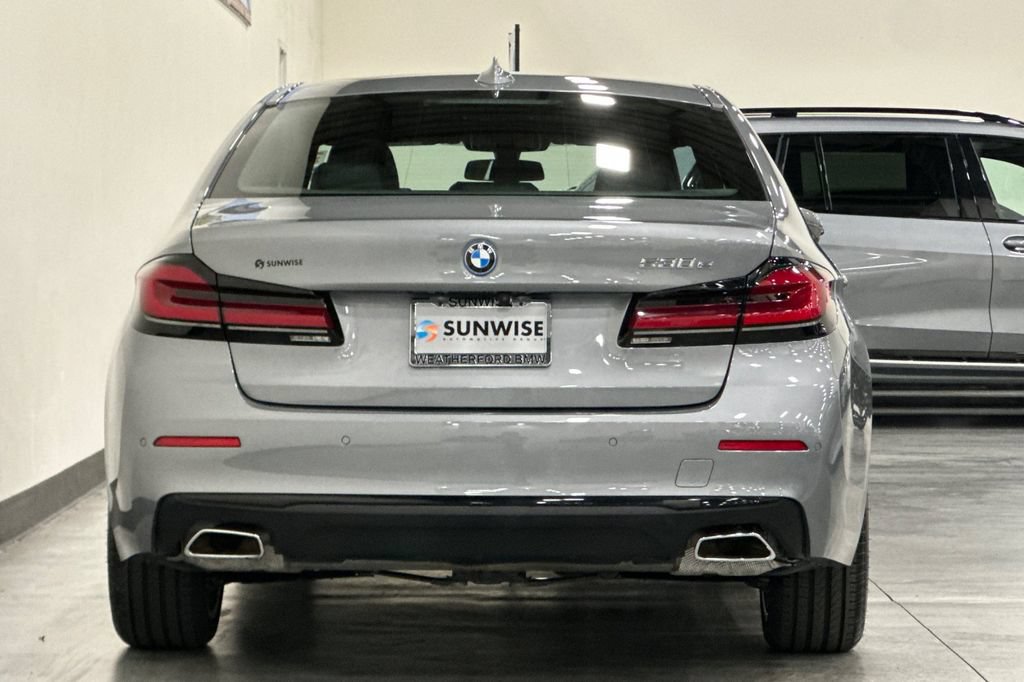 Used 2023 BMW 530e w/ Convenience Package RWD image 5