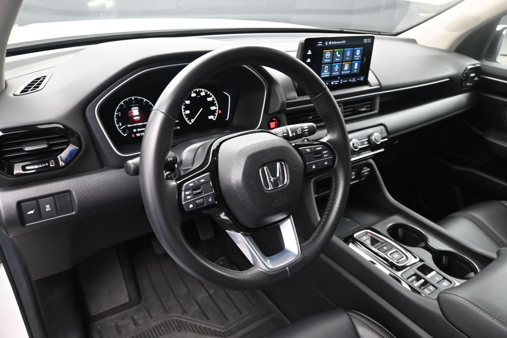 Used 2025 Honda Pilot EX-L image 17
