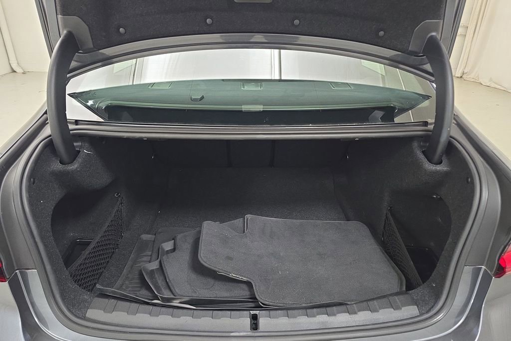 Certified 2021 BMW 330i xDrive Sedan w/ Driving Assistance Package image 27