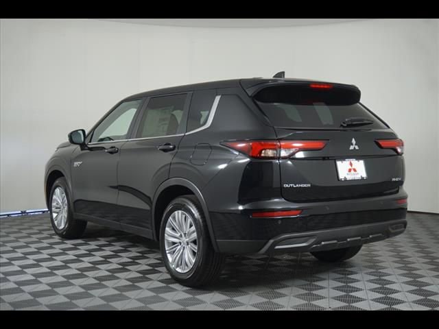 Used 2024 Mitsubishi Outlander ES image 5