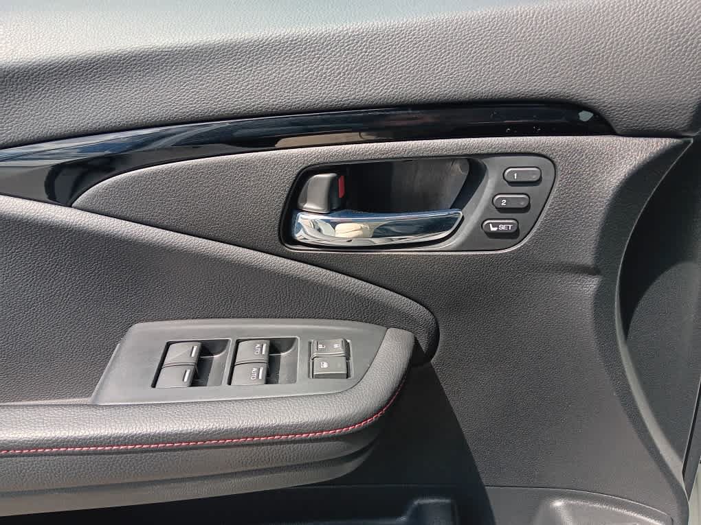 Used 2021 Honda Pilot Black Edition image 32