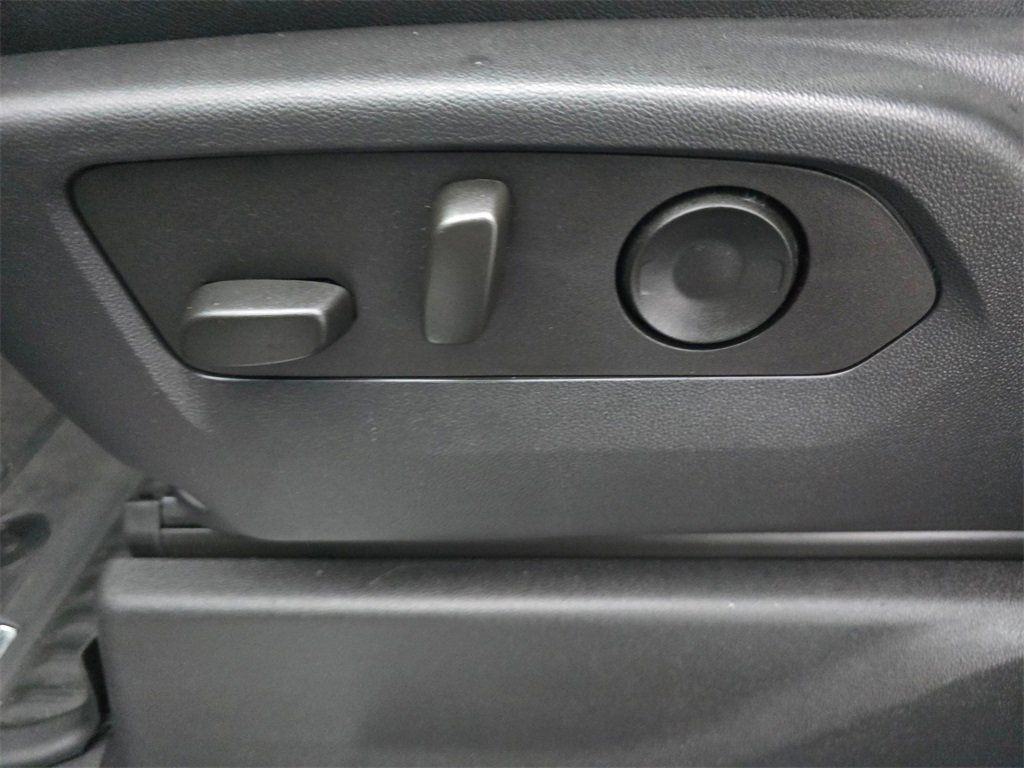 Certified 2023 GMC Sierra 1500 AT4 w/ Technology Package image 21