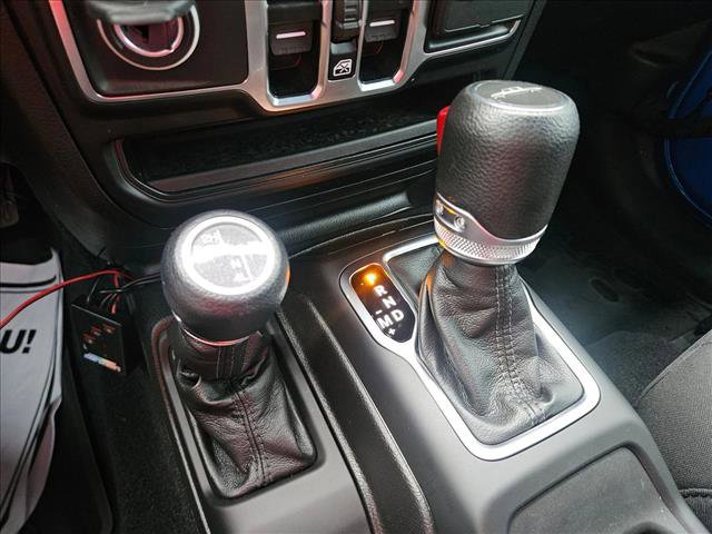 Used 2023 Jeep Gladiator Sport AWD/4WD image 18