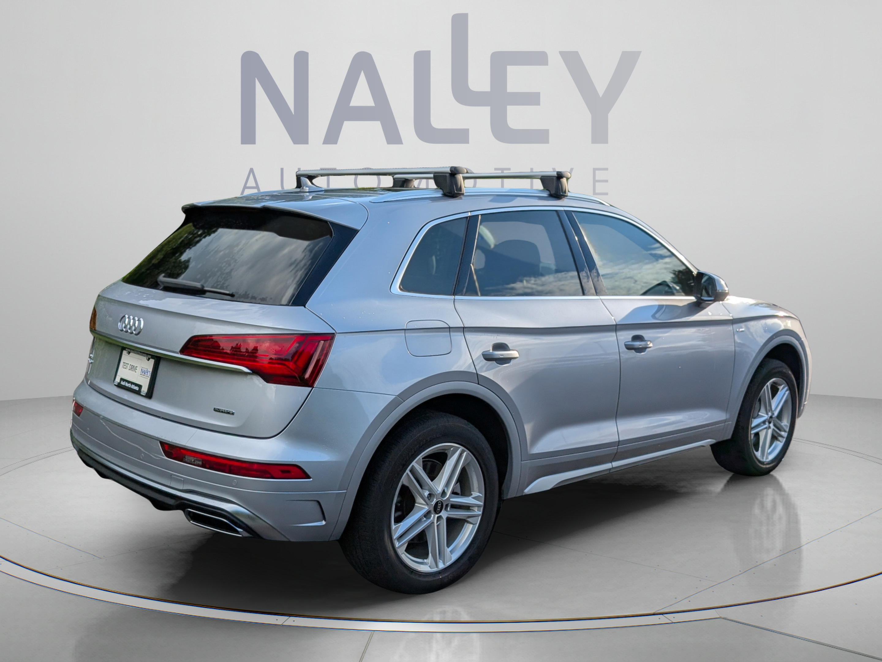 Used 2024 Audi Q5 e Premium Plus AWD/4WD image 5