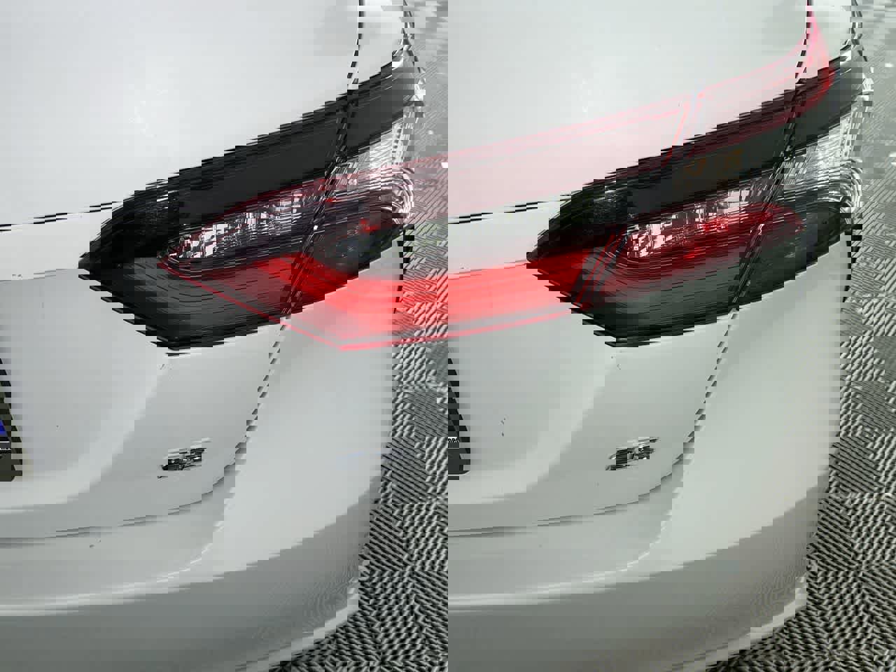 Used 2023 Toyota Camry SE image 12