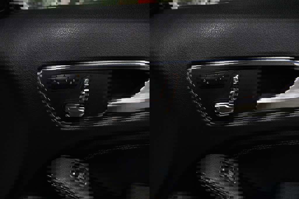 Used 2020 Mercedes-Benz GLA 250 4MATIC image 34