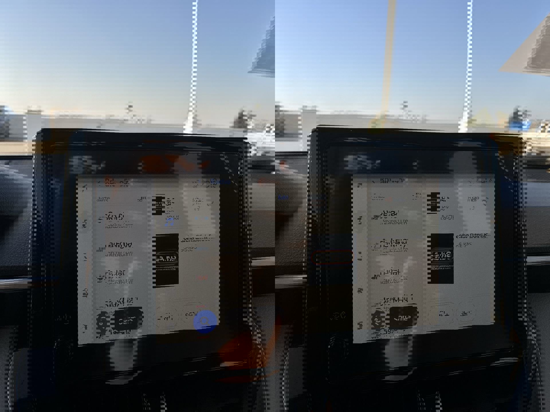 Used 2025 Toyota Corolla Cross L image 12