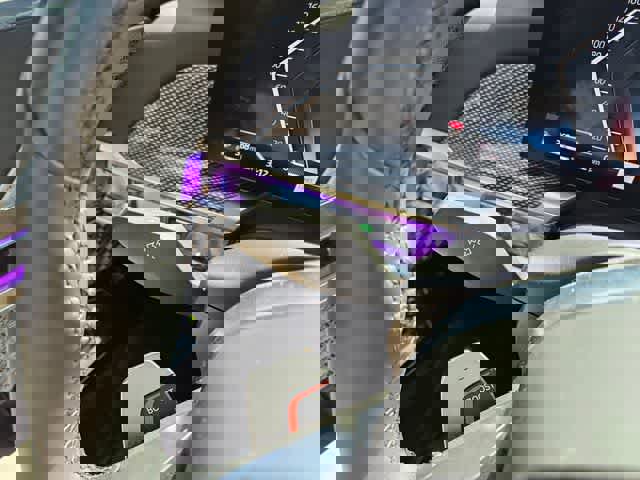 Used 2025 BMW 760i xDrive w/ Premium Package image 27