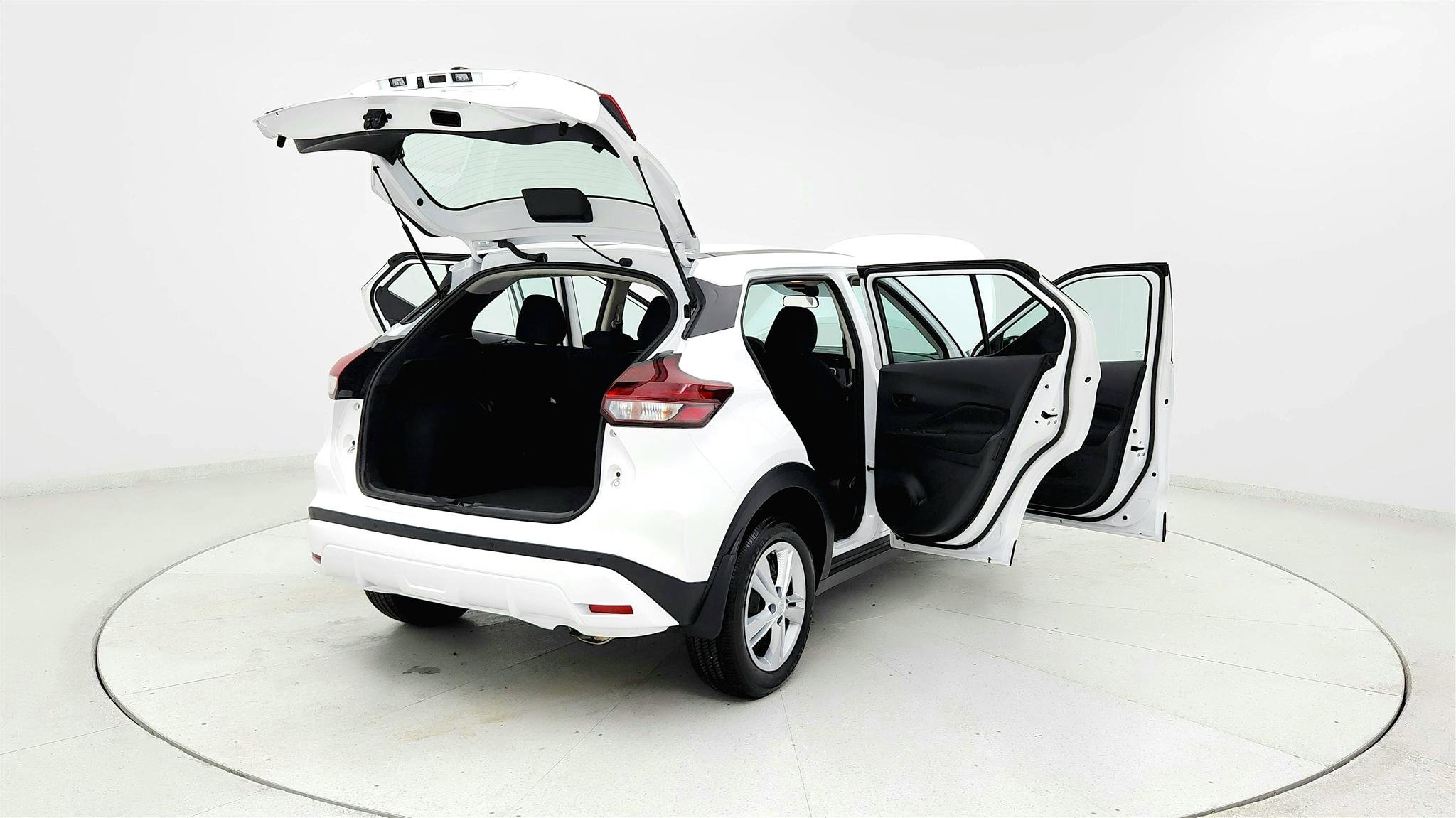 Used 2025 Nissan Kicks Play S FWD image 11