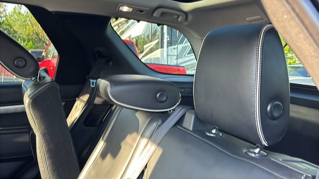Used 2017 Land Rover Discovery First Edition AWD/4WD image 26