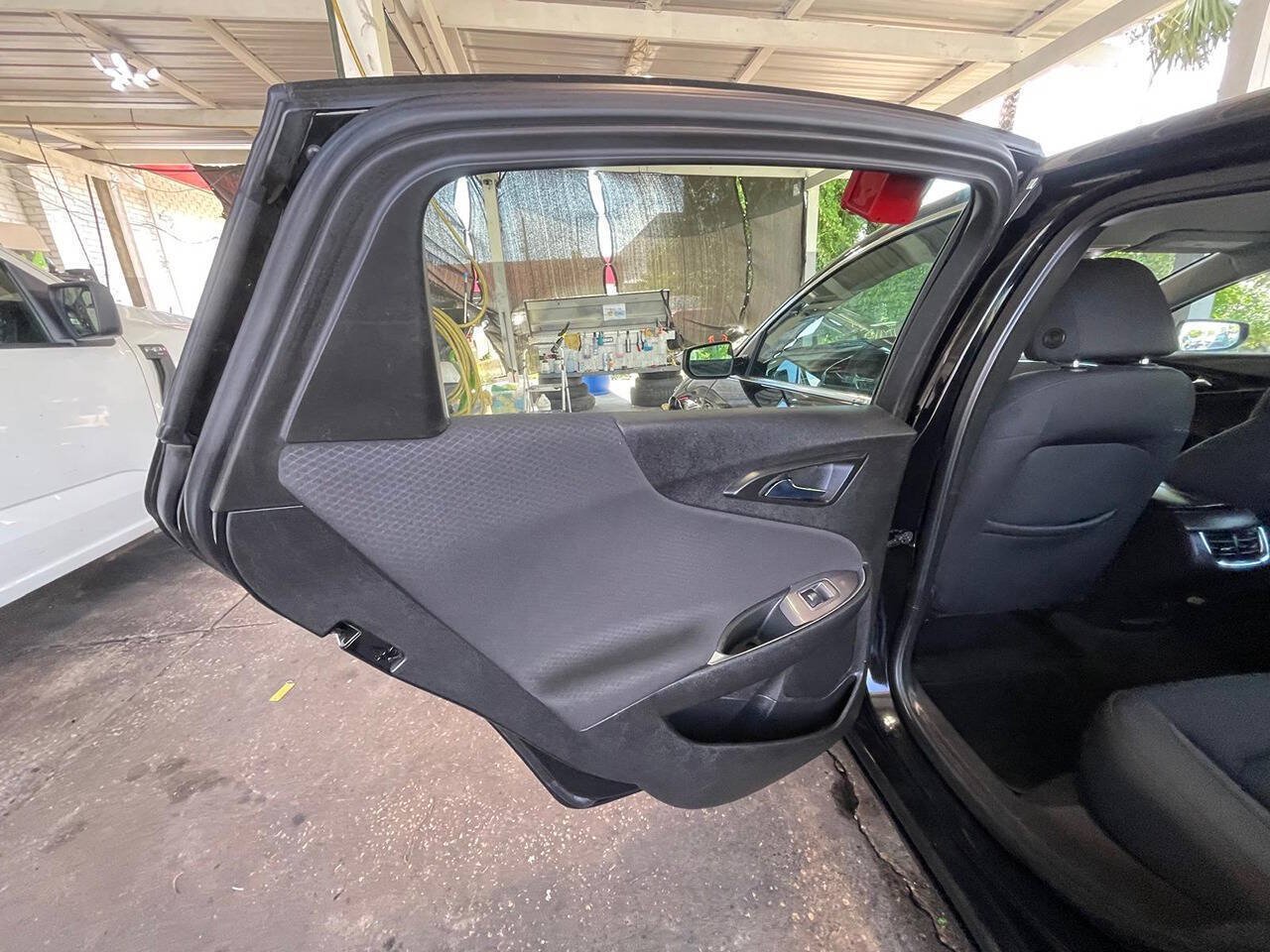 Used 2021 Chevrolet Malibu LT FWD image 12