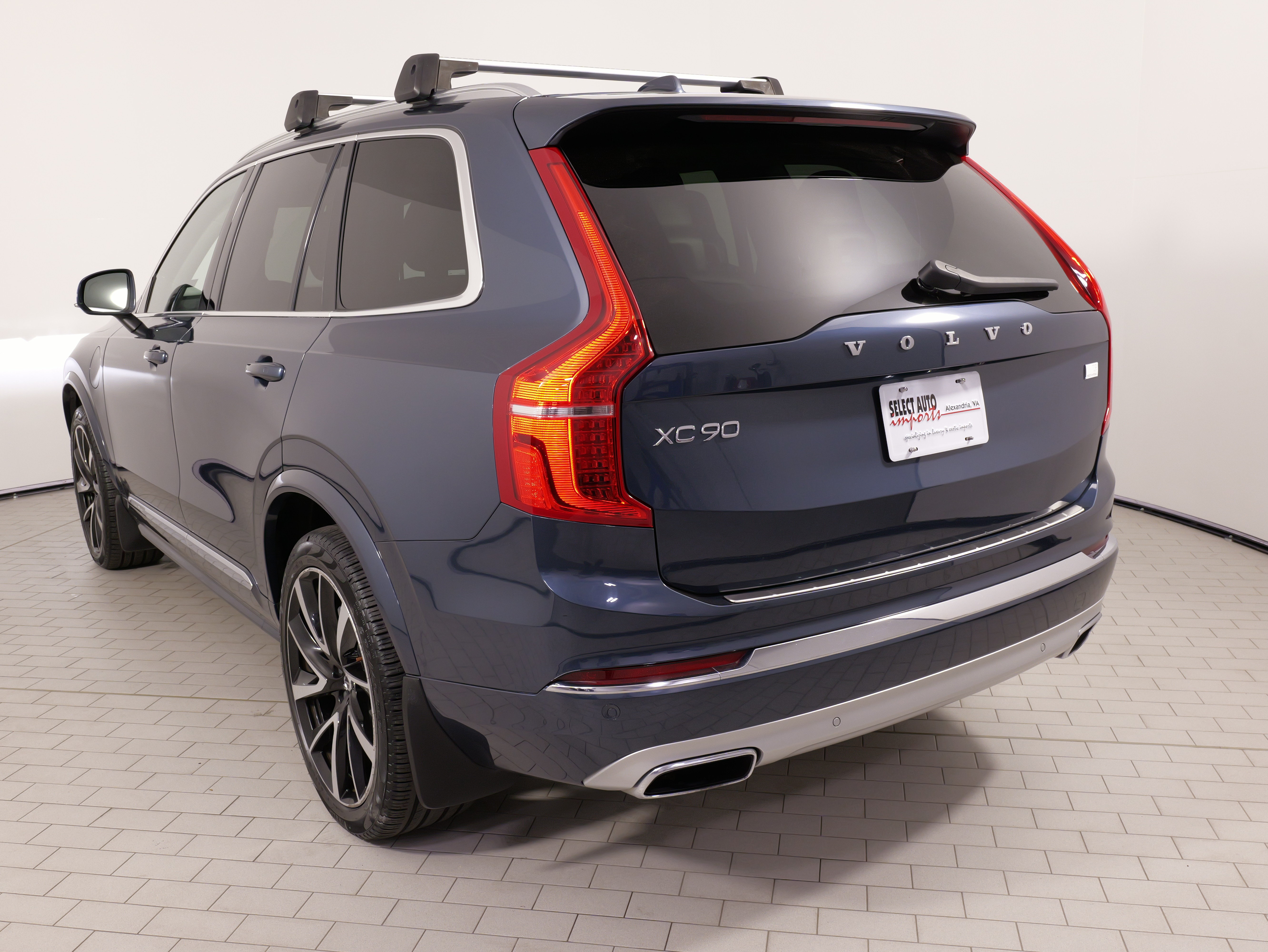 Used 2021 Volvo XC90 T8 Inscription Expression w/ Protection Package Premier AWD/4WD image 13