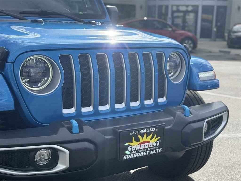 Used 2023 Jeep Wrangler Sahara w/ Cold Weather Group image 13