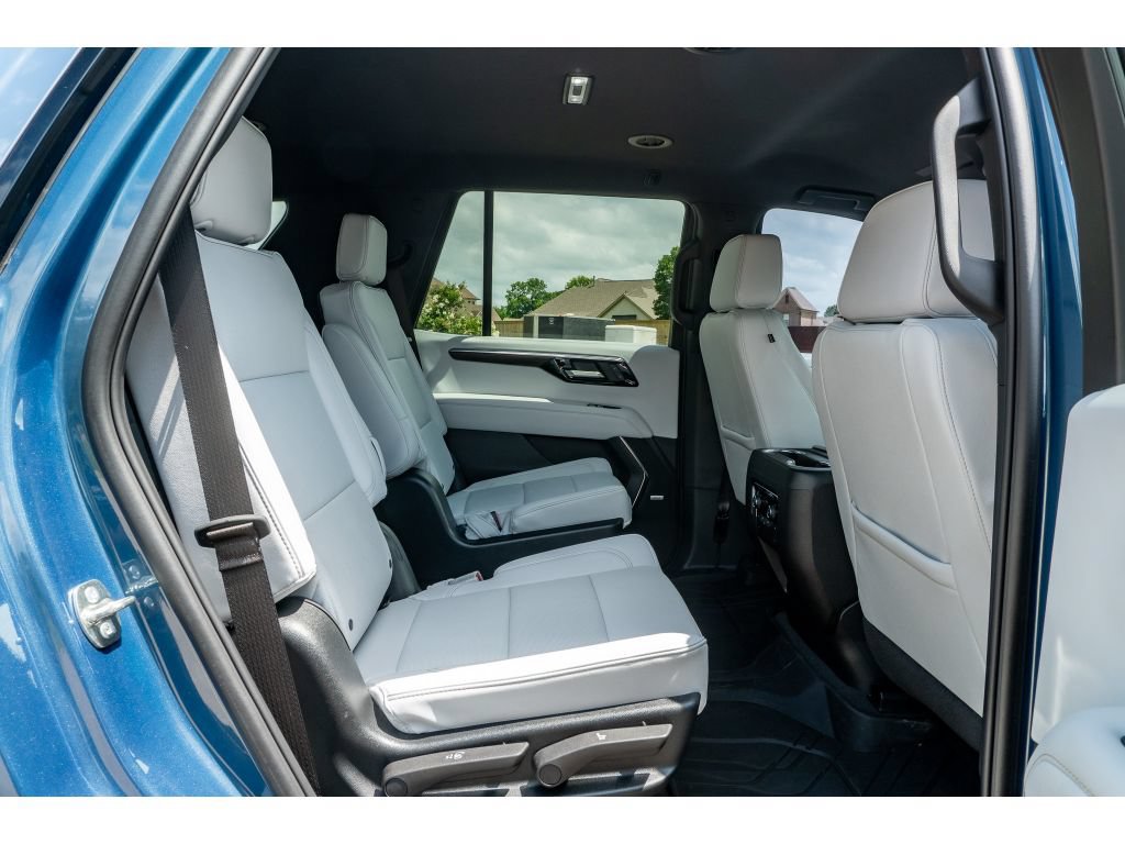 Used 2025 Chevrolet Tahoe Premier AWD/4WD image 17