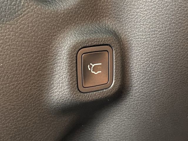 New 2025 Jeep Compass Latitude w/ Sun & Sound Group image 16