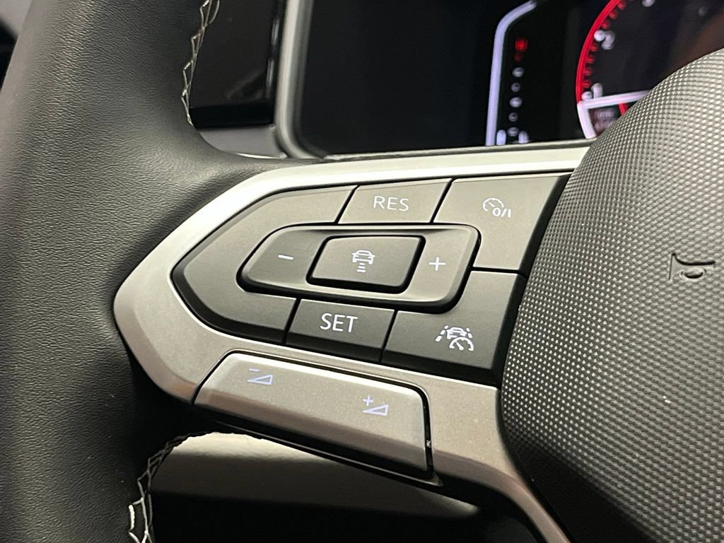 New 2026 Volkswagen Taos SEL AWD/4WD image 25
