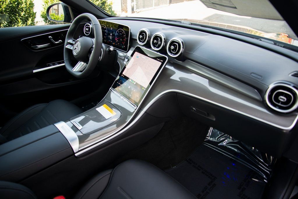 Used 2025 Mercedes-Benz C 300 4MATIC Sedan image 21