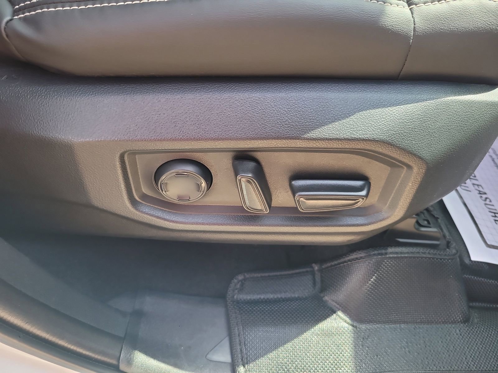 Used 2024 Toyota Sequoia Capstone AWD/4WD image 31