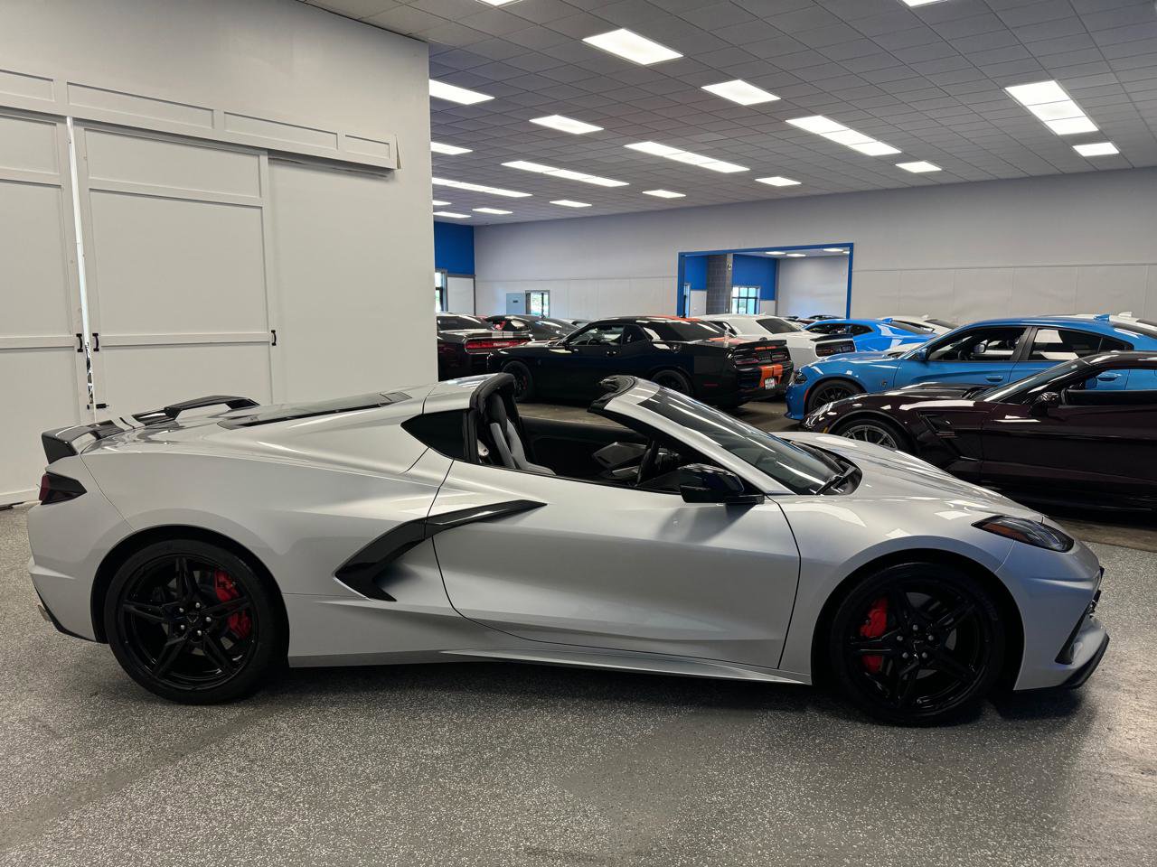 Used 2020 Chevrolet Corvette Stingray Premium Cpe w/ 3LT Preferred Equipment Group RWD image 4