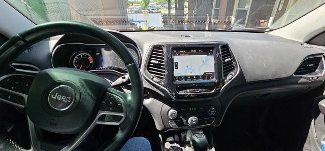 Used 2019 Jeep Cherokee Limited AWD/4WD image 4