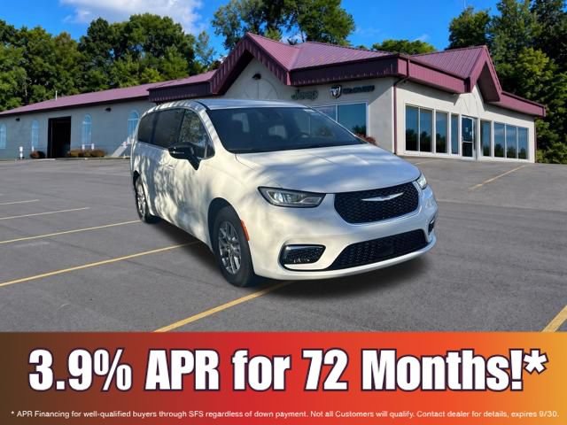 New 2026 Chrysler Pacifica Select FWD image 2