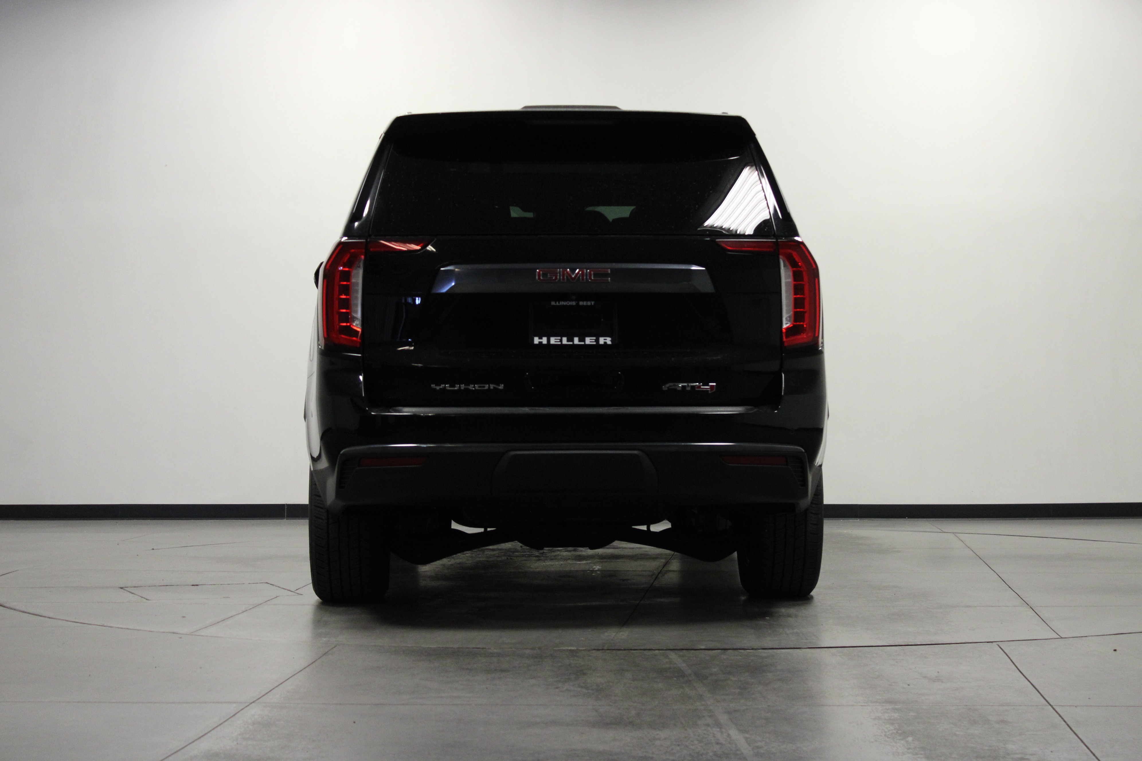 Used 2023 GMC Yukon AT4 AWD/4WD image 5