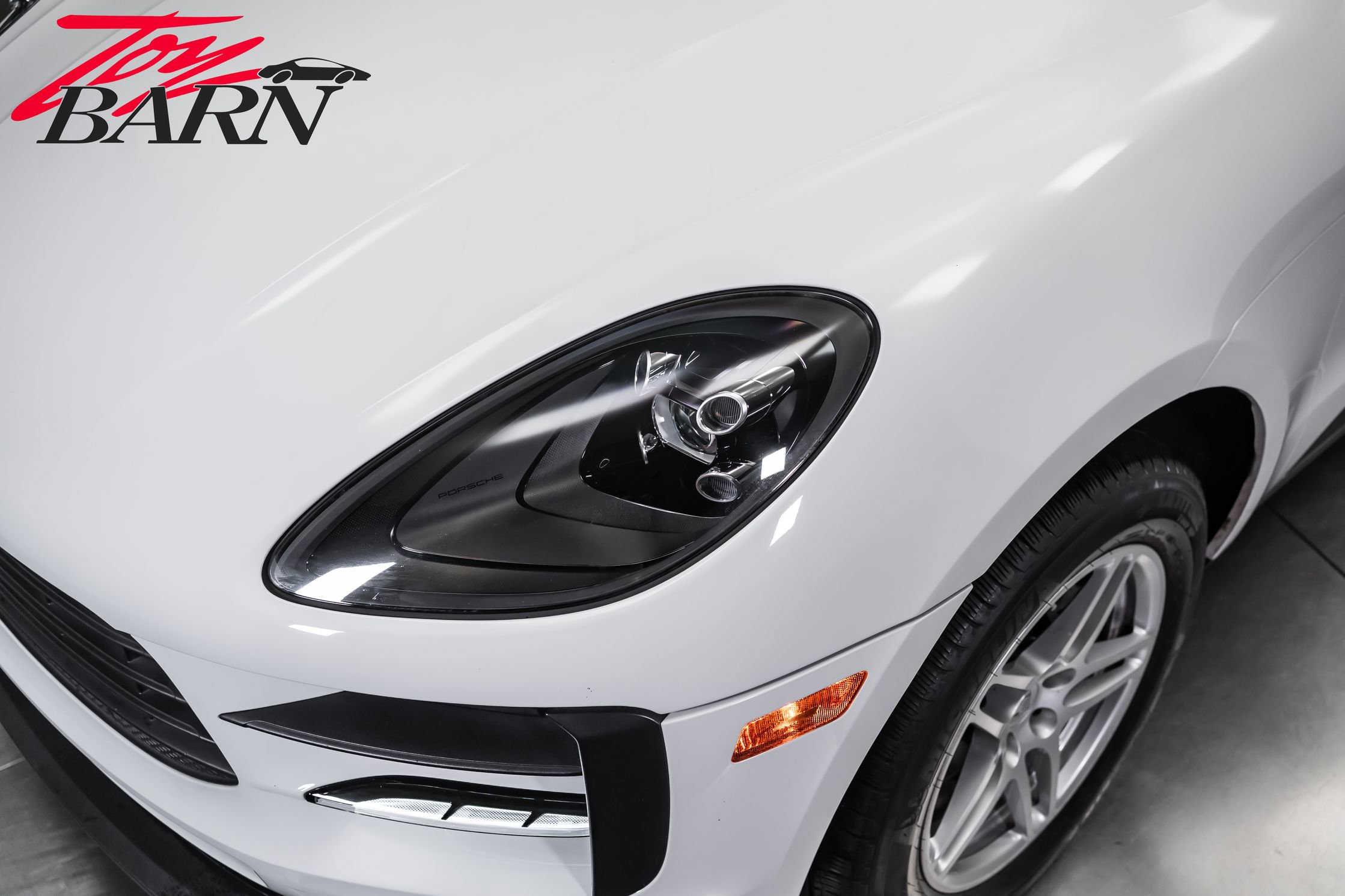 Used 2021 Porsche Macan AWD/4WD image 11