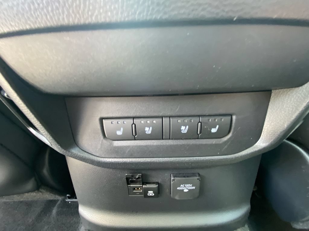Used 2024 Toyota Tundra Capstone AWD/4WD image 29