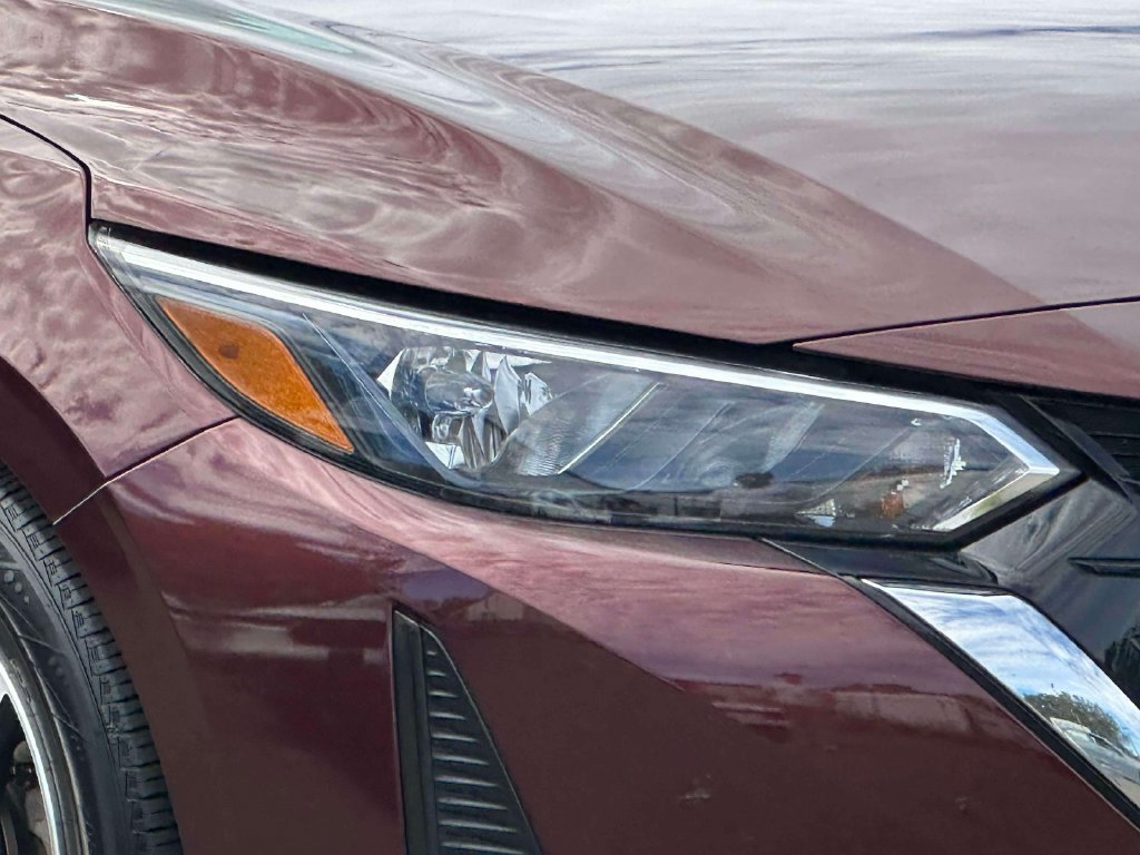 Used 2024 Nissan Sentra SV FWD image 7