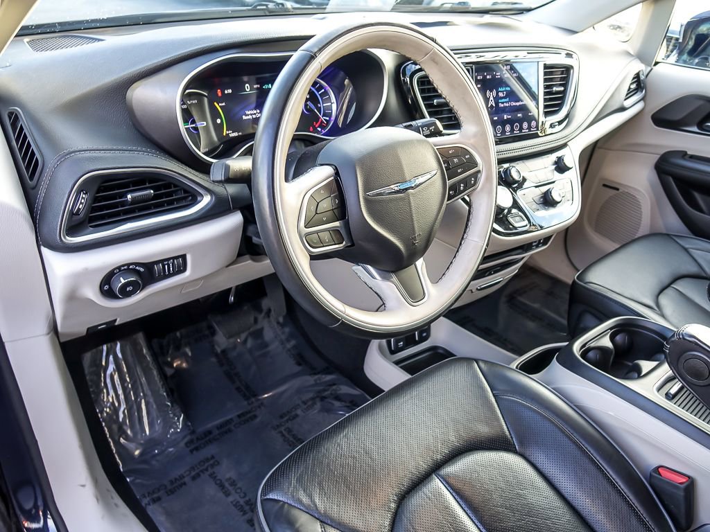 Used 2020 Chrysler Pacifica Limited FWD image 11