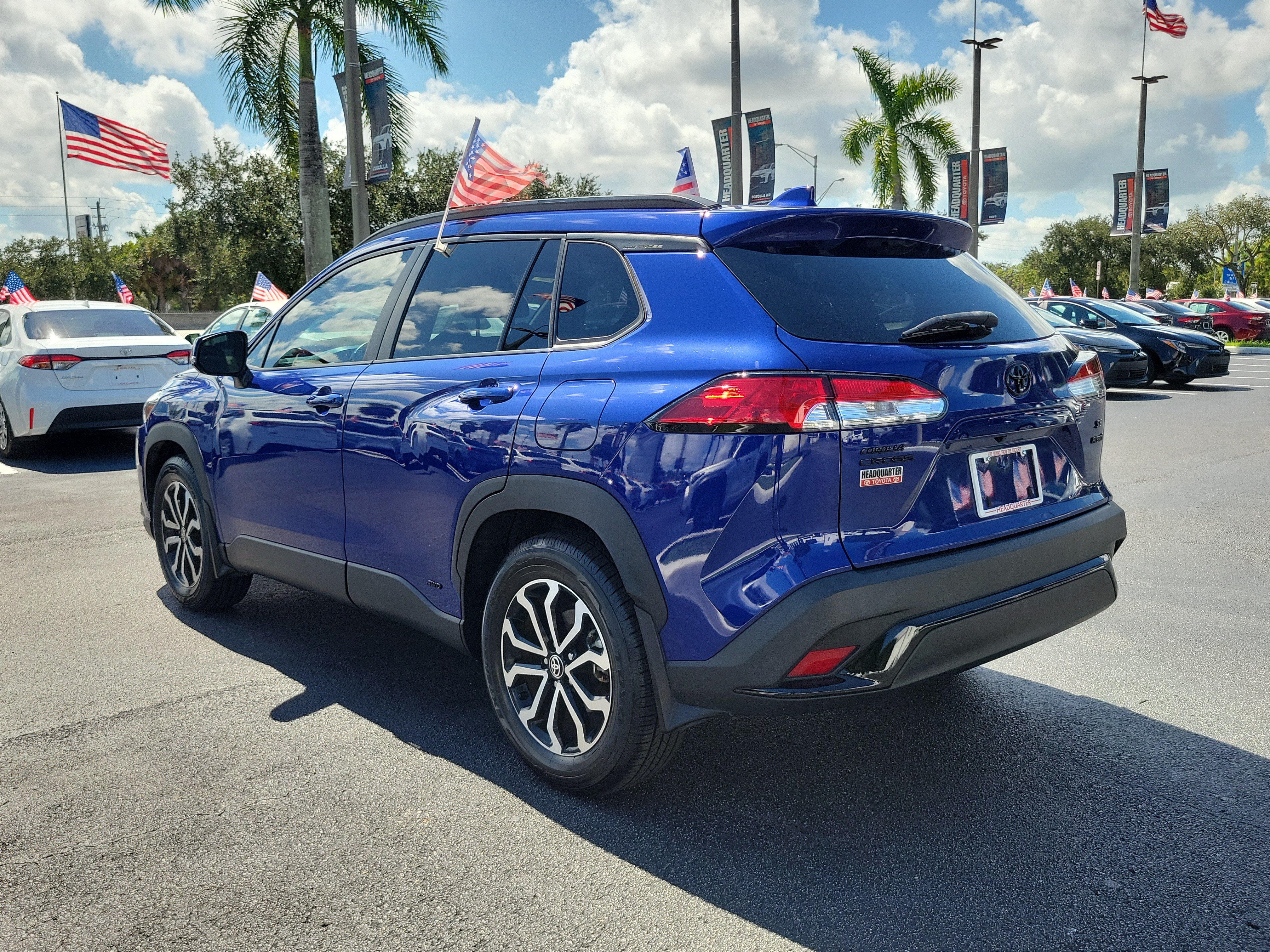 Used 2023 Toyota Corolla Cross AWD Hybrid image 8